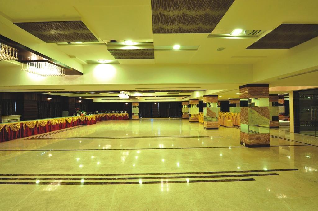 Inder Residency Hotel Ахмедабад Екстериор снимка
