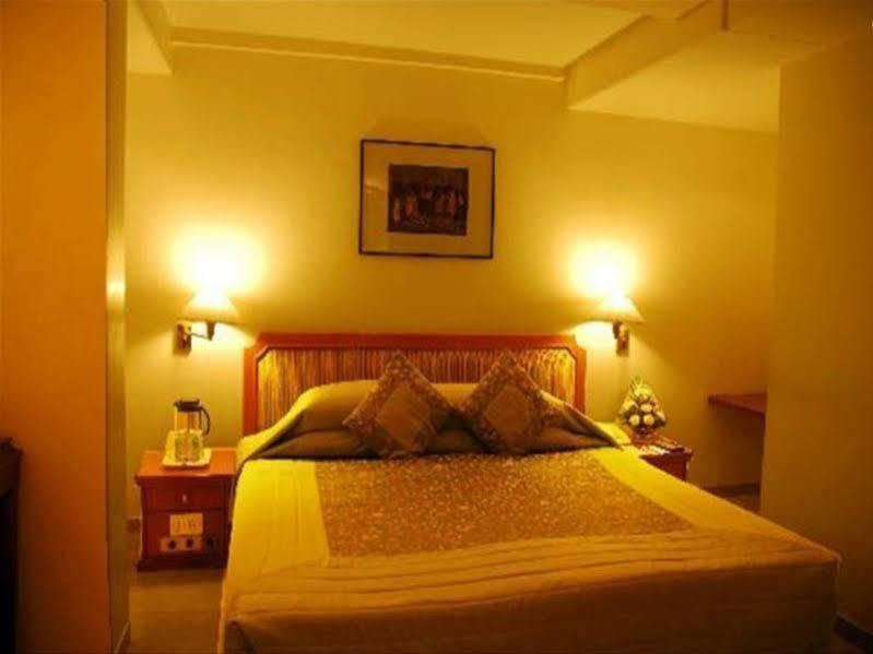 Inder Residency Hotel Ахмедабад Екстериор снимка
